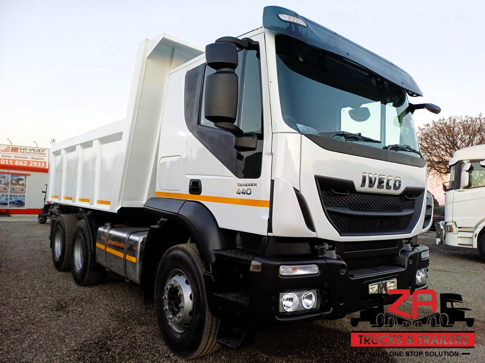2020 IVECO TRAKKER 440 10 CUBE TIPPER #11313